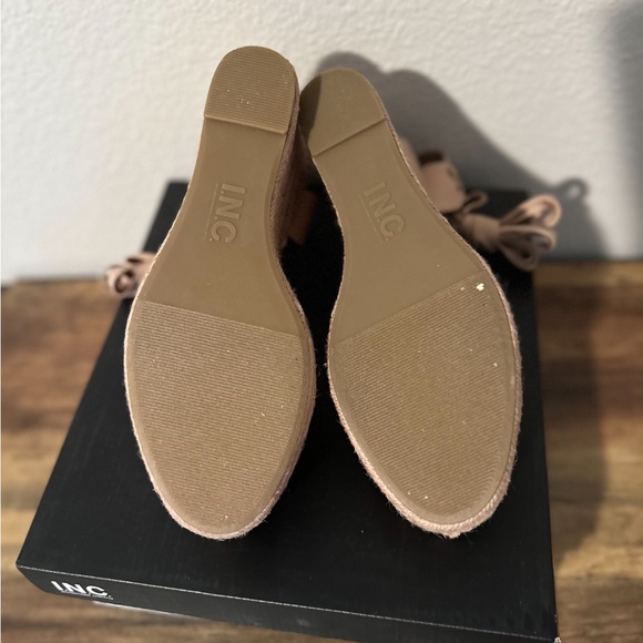 INC International Concepts Women's 8 Beige Tan Wedge Espadrilles Sandal NIB - Picture 3 of 3
